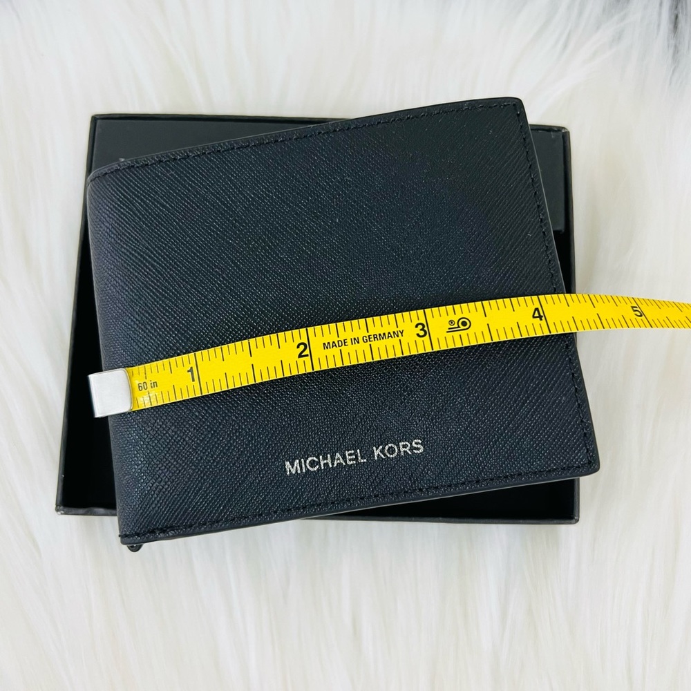 Michael Kors Andy Men’s Slim Billfold Wallet - Picture 12 of 14